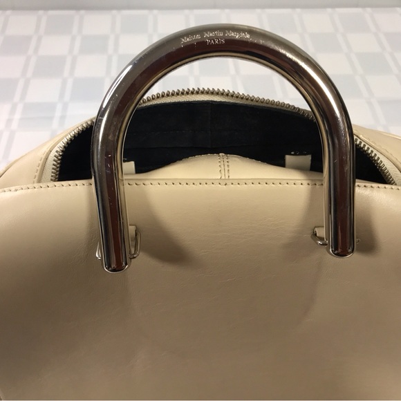 Luxurious Maison Martin Margiela Paris beige leather purse silver accents - Picture 8 of 10